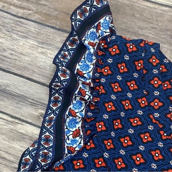 Women’s LOFT Border Floral Henley Shell in size Large - Picture 5 of 5